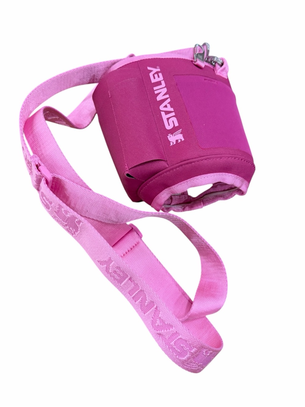 🦋STANLEY 
The All Day 40oz Quencher
Carry-All Pink